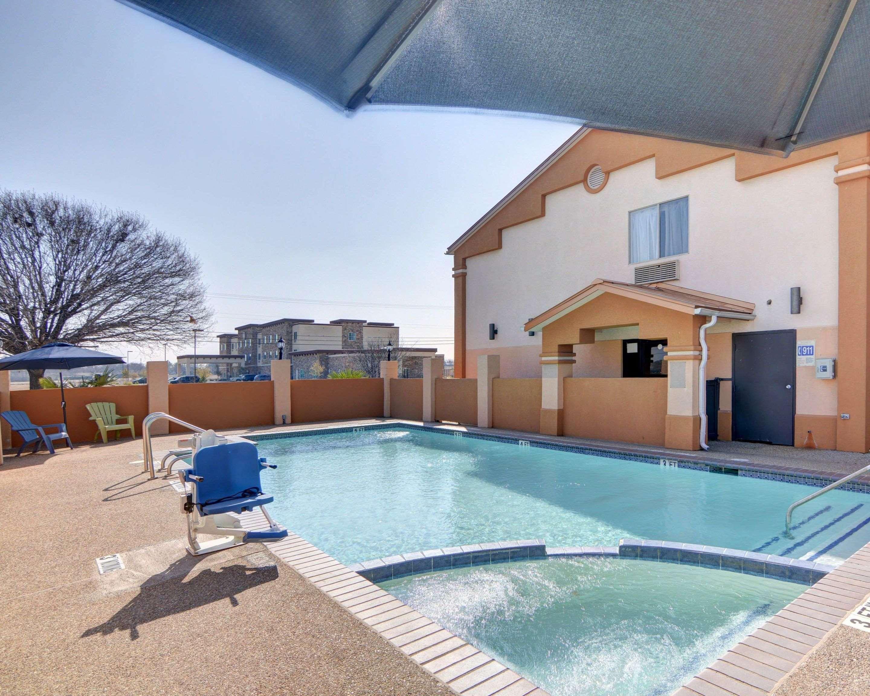 Quality Inn Forest Hill - Fort Worth South Exteriör bild